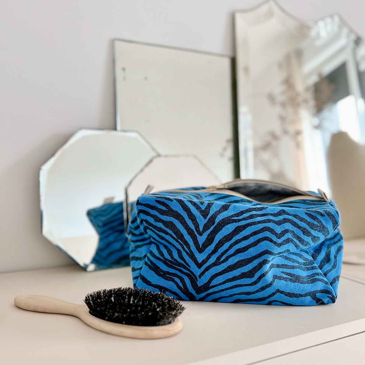 VIC TOILETRY BAG ZEBROU GREEK BLUE