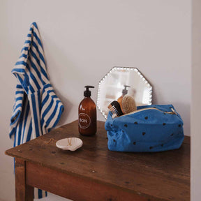 VIC TOILETRY BAG HEART GREEK BLUE