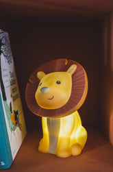 Hakuna Lion LED Light Honey